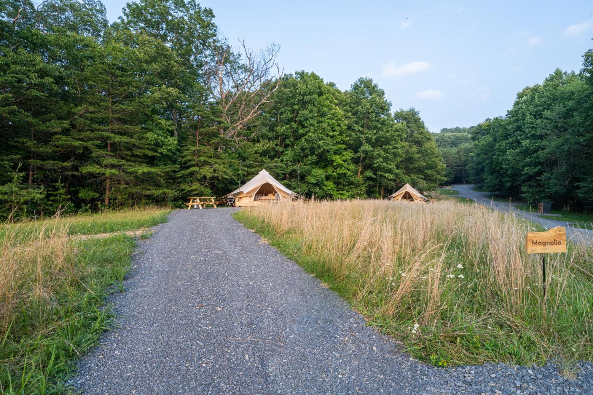 Hotel Firefly Ridge Luxury Retreat Great Cacapon Esterno foto